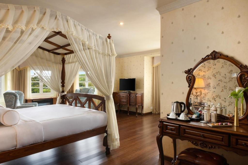 هتل وستبری پالاس